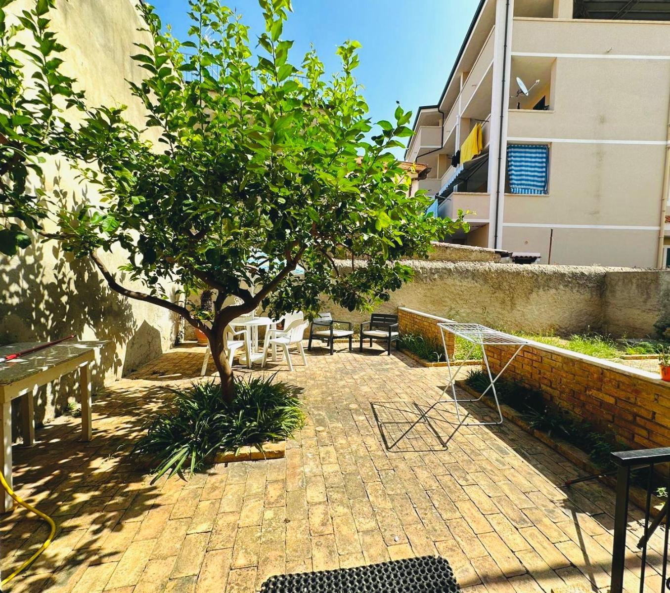 Gemelli House - City Center Тропея Экстерьер фото
